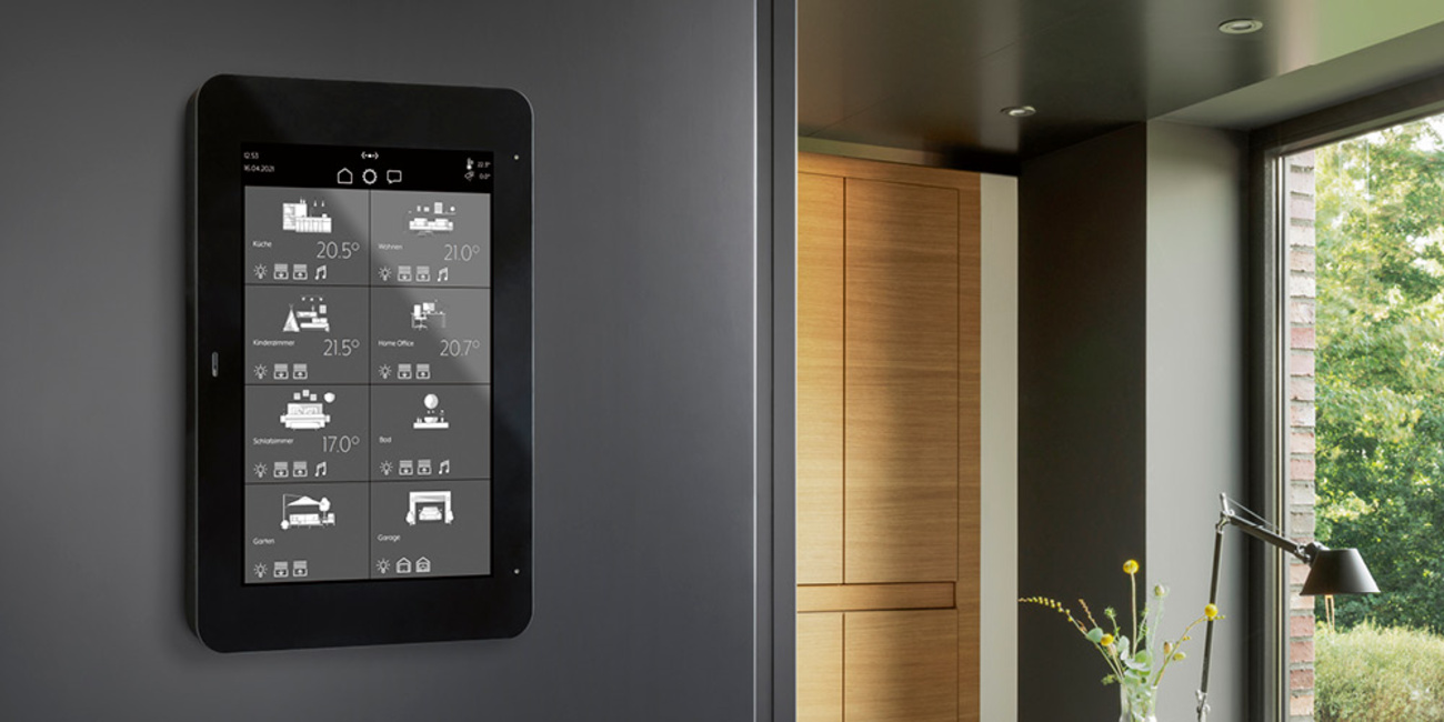 JUNG Smart Panel 8 bei Herrmann Helmut in Dinkelsbühl